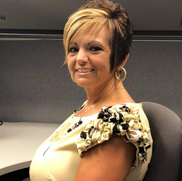 Meet your Posher, Shannon - Picture 3 of 3